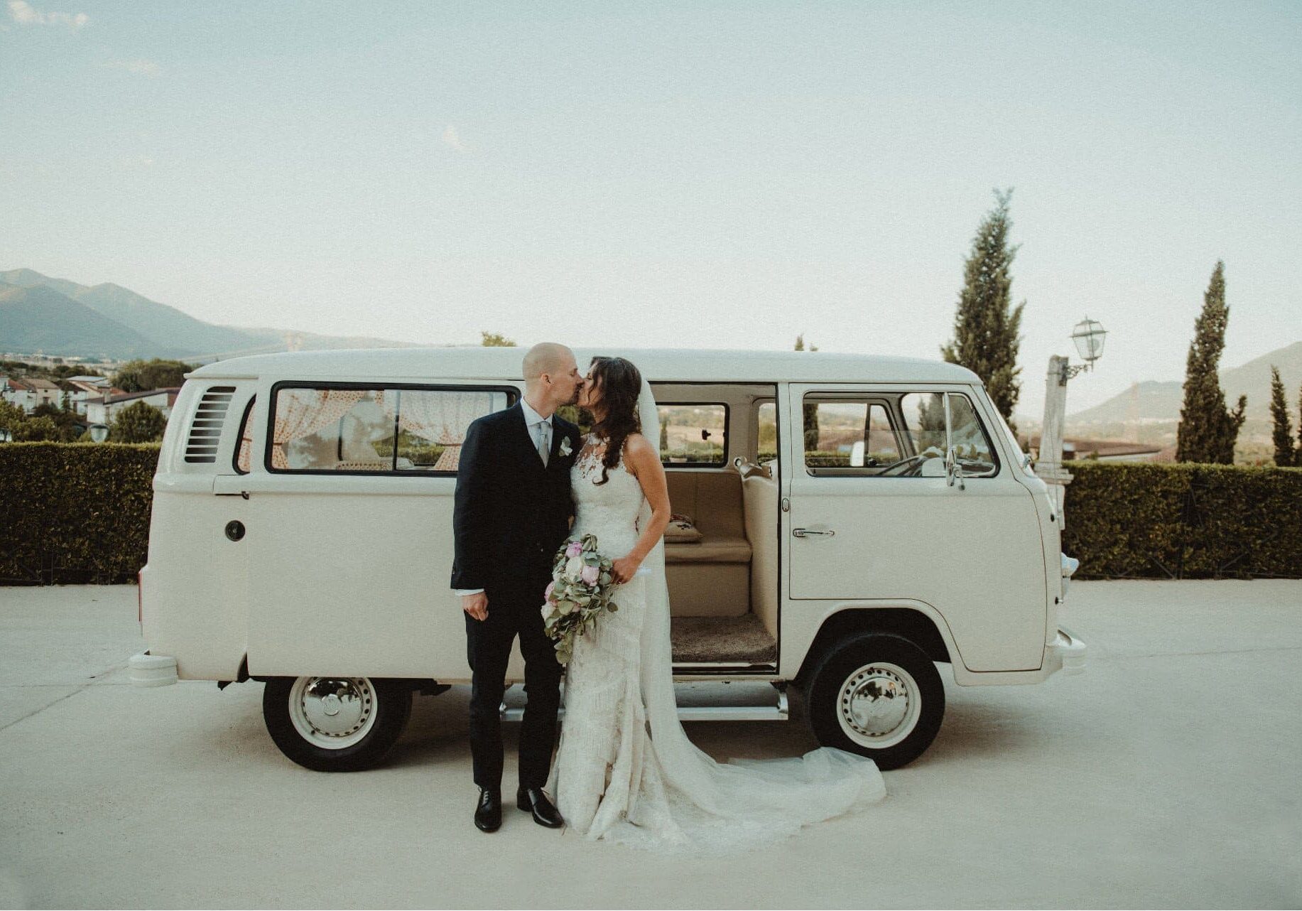 vow renewal_eliza-szablinska-TncriKEFStY-unsplash